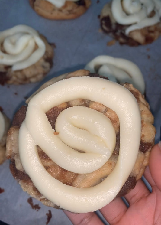 Cinnamon Roll Cookie